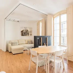 https://urbe10-plaza-de-la-constitucion-1-bedroom-apartment.es-andalucia.com