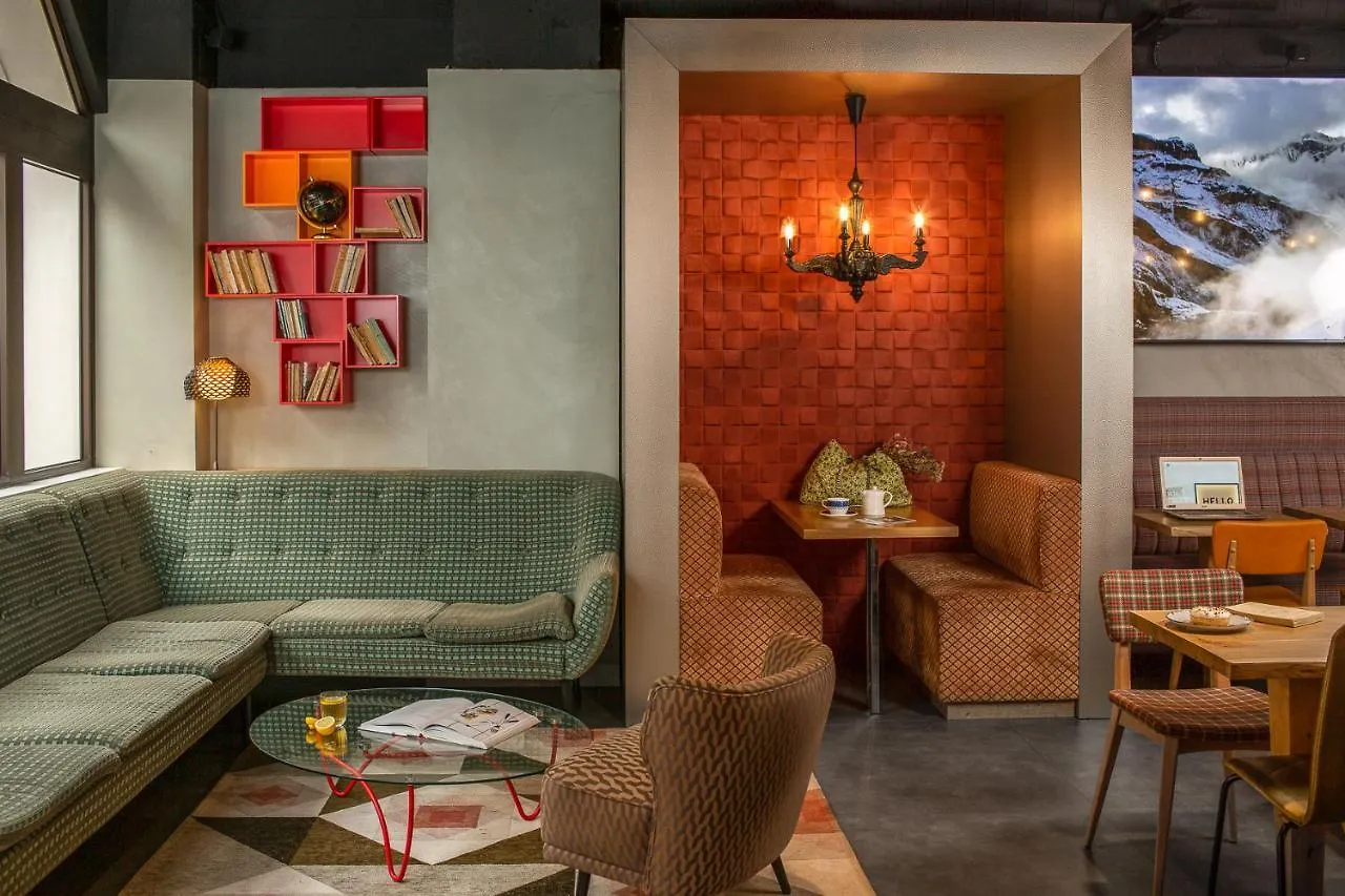 Hotel Mercure Paris Centre Gare Montparnasse 4*,