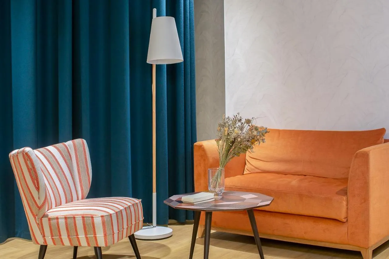 Hotel Mercure Paris Centre Gare Montparnasse 4*,